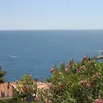 By The Sea - 8824 Apartman *